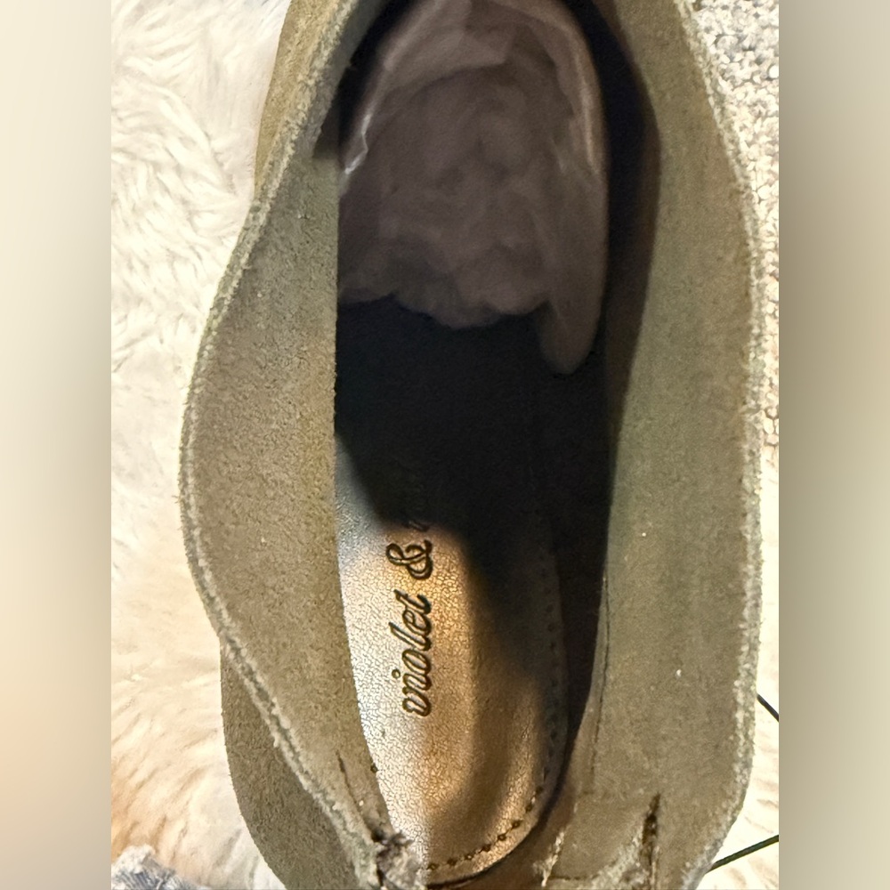 NWOT Violet and Red Olive Ankle Boots - Picture 6 of 6